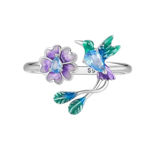 Flor de Colibrí  – Anillo Ajustable con Circonitas